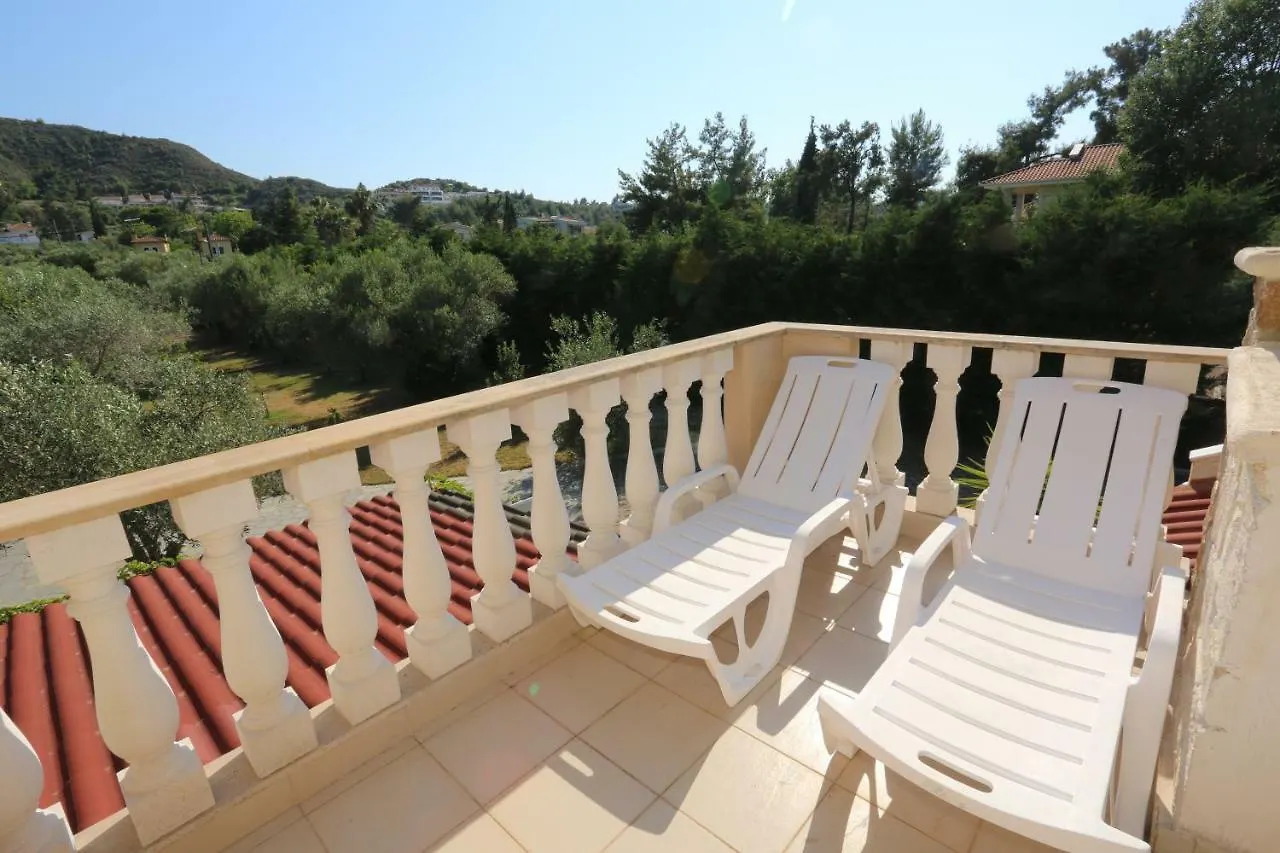 Villa Argo 1 - Beachfront, Big Gardens, Location! Pefkochori