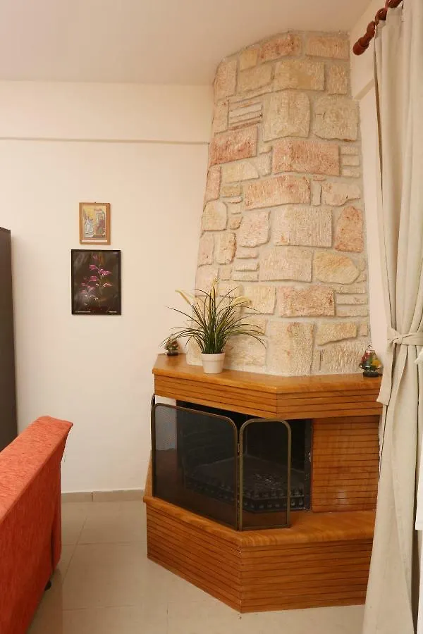 Villa Argo 1 - Beachfront, Big Gardens, Location! Pefkochori