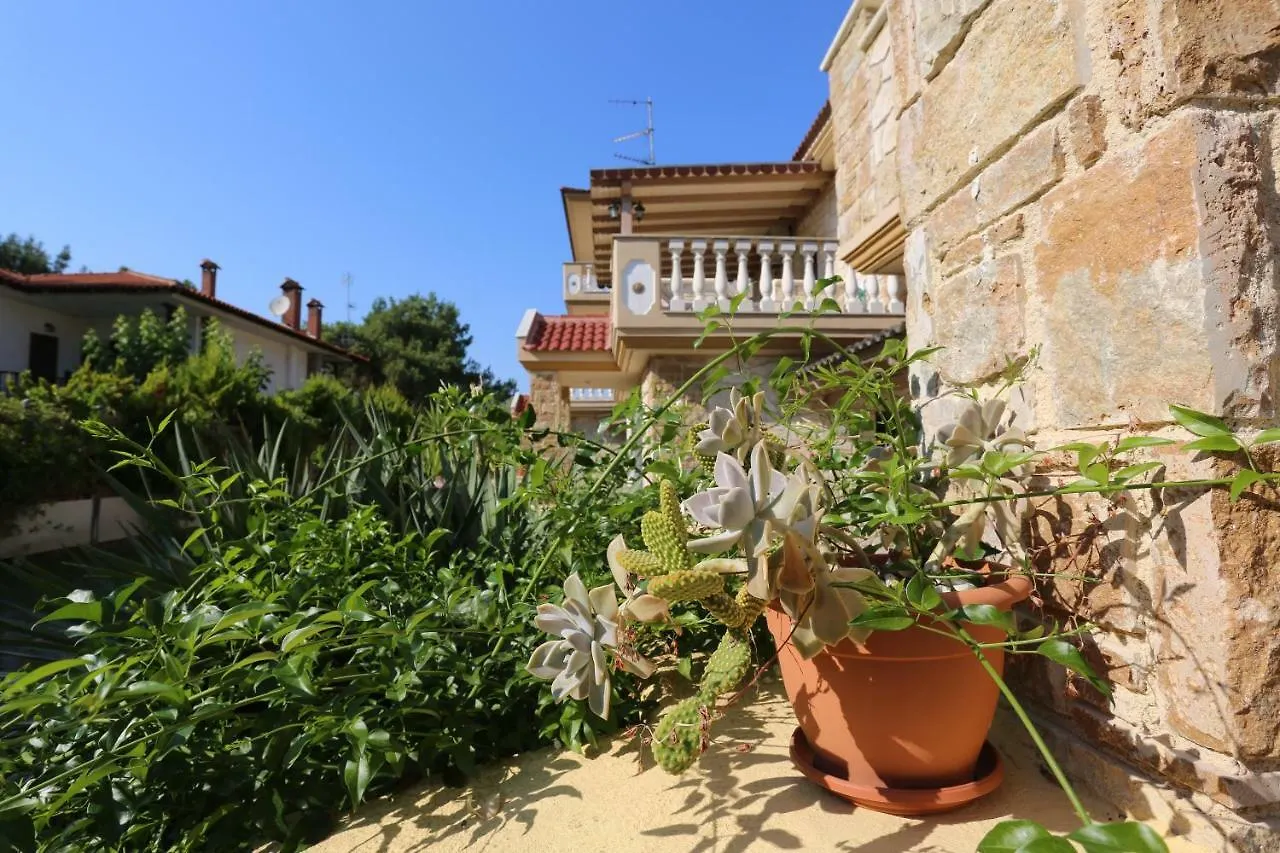 Villa Argo 1 - Beachfront, Big Gardens, Location! Pefkochori 0*,  Greece